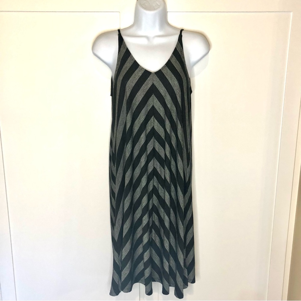 Olive & Oak Gray & Black Dress Size Small NWT